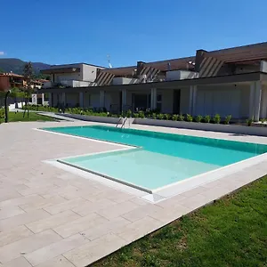 apartmentsgarda-il-leccio-residence.hotelinveneto.com/